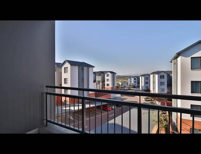 2 BEDROOM APARTMENT FOR SALE IN SILVER LAKES